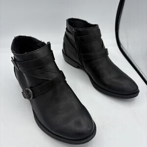 Born b.o.c‎ Boots Womens Size 6 Black Ankle Booties Double Buckle Strap Zip